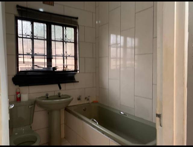 2 BEDROOM HOUSE FOR SALE IN UMHLATHUZE